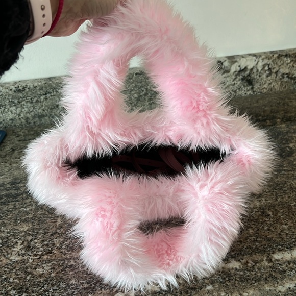 Balenciaga Everyday Tote Faux Fur - Picture 12 of 16